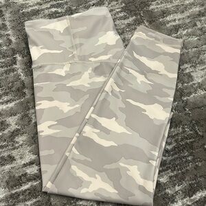 Athleta Elation Camo 7/8 Tight Size L